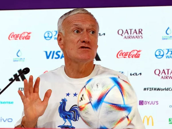 HLV Didier Deschamps: Tuyển Pháp phải đặc biệt dè chừng Ba Lan