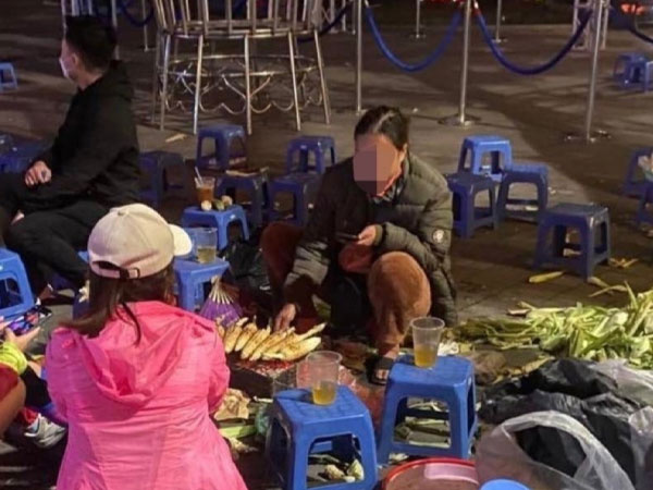 Khoai nướng giá 80.000 đồng/củ: Thói quen 'chặt chém' khó bỏ?