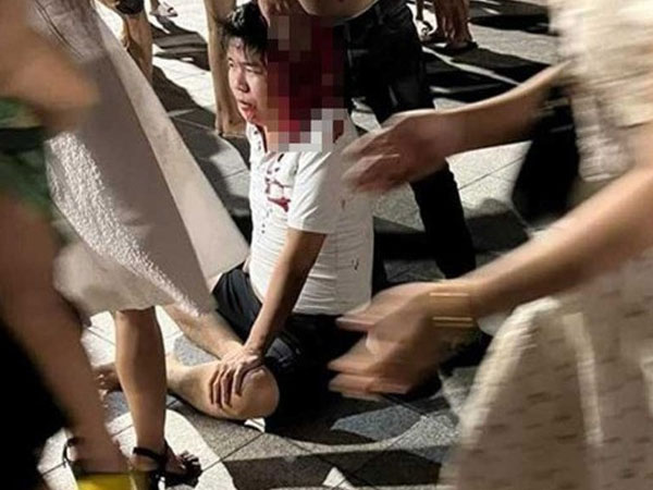 8 người bị thương trong vụ sập dàn đèn sân khấu ở Bình Dương