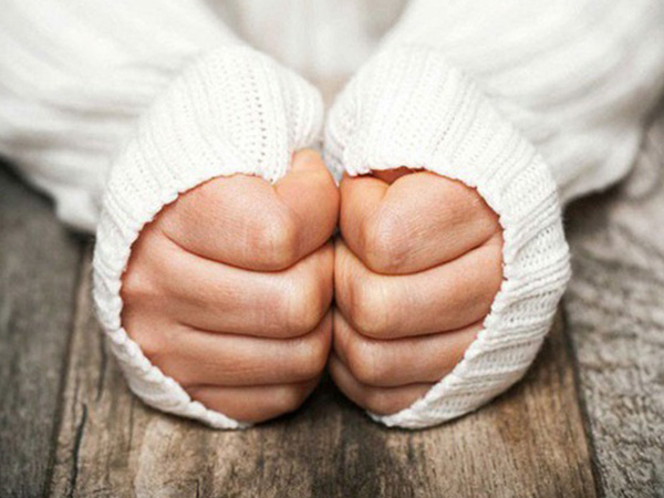 Vì sao nhiều người tay chân lúc nào cũng lạnh ngắt?