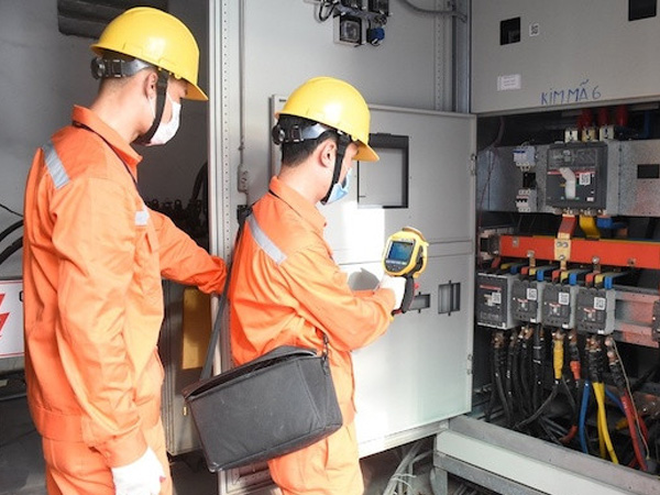 Ai tăng giá điện?