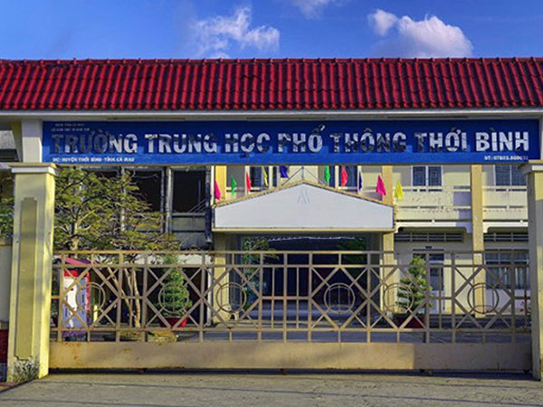 Thầy giáo công khai xin lỗi vì gọi 'mày', gợi chuyện tế nhị của gia đình nữ sinh lớp 10 trong giờ học