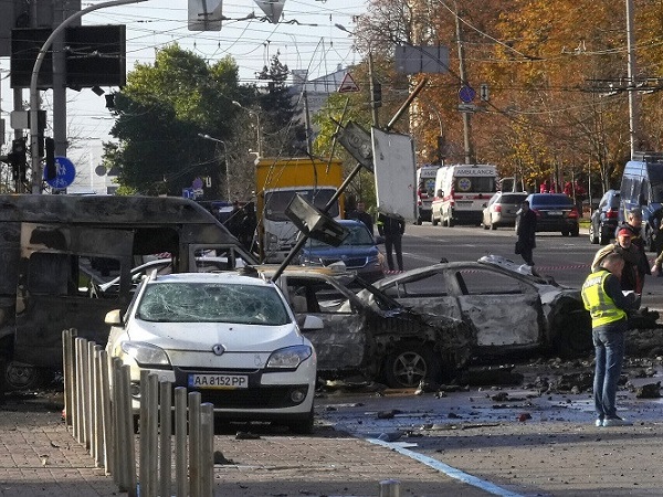 Ukraine nói bị Nga tập kích, Đức cảnh báo ‘chiến tranh lạnh mới’