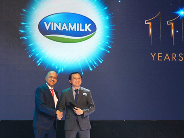Vinamilk - Doanh nghiệp F&B duy nhất trong Top 50 công ty kinh doanh hiệu quả nhất Việt Nam 11 năm liền
