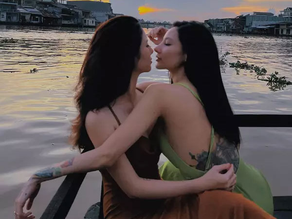 Cuộc sống cặp đồng tính nữ có màn cầu hôn gây sốt 'Người Ấy Là Ai'
