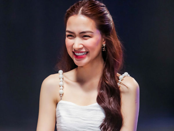 Được khuyên mang bầu lần 2 giữa lúc đang livestream kiếm tiền gánh vác gia đình, Hòa Minzy phản ứng ra sao?