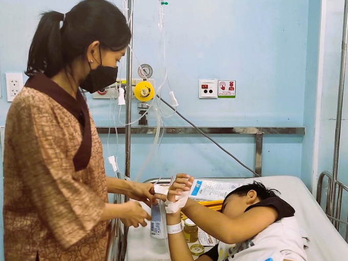 Kịp thời nhận ra bất thường, mẹ cứu con khỏi di chứng vì viêm não
