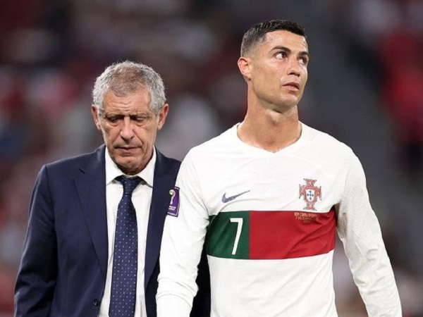 Chửi đổng HLV Bồ Đào Nha, Ronaldo bị tống thẳng lên ghế dự bị ở vòng 1/8 World Cup 2022