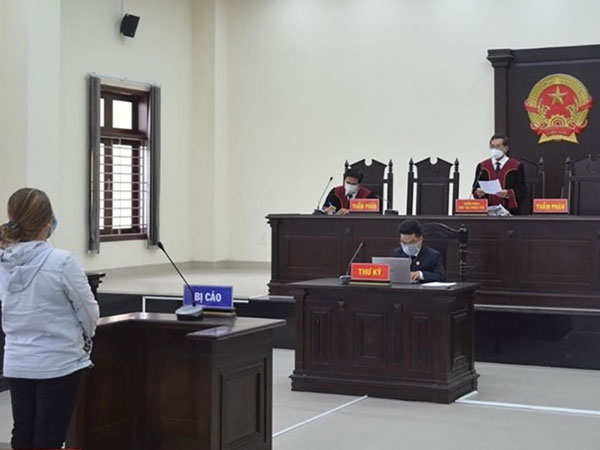 Ký hợp đồng 2 bên vụ 'Tịnh Thất Bồng Lai', luật sư bị đình chỉ tư cách thành viên