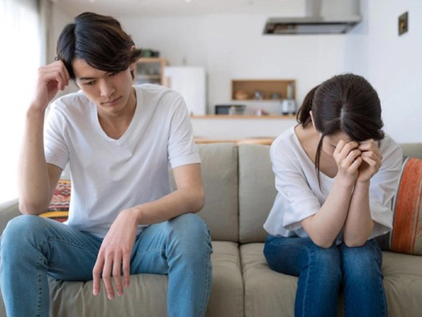 Vợ đẹp như người mẫu, chồng vẫn... 'nguội ngăn ngắt'