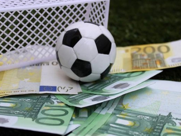 Những 'con thiêu thân' mùa World Cup