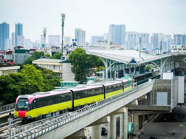 Bộ GTVT nói gì về đề xuất tăng vốn, lùi tiến độ Metro Nhổn - ga HN?