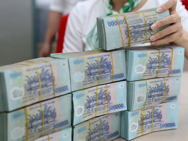 Nới room tín dụng có giải được 'cơn khát vốn'?