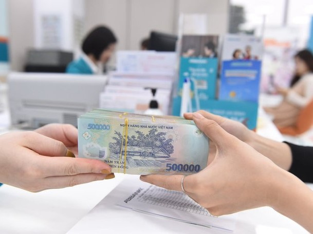 Ngân hàng đua nhau giảm lãi suất cho vay