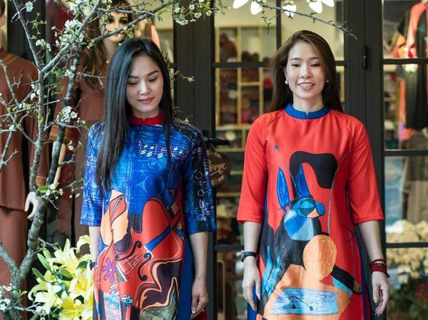 Mặc áo dài cách tân Tamy: Xuân xinh có hội, Tết đẹp có đôi