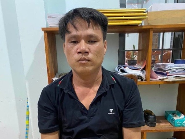 Hay tin vợ cũ có...bạn gái, người đàn ông ghen tuông 'cắt cổ' tình địch
