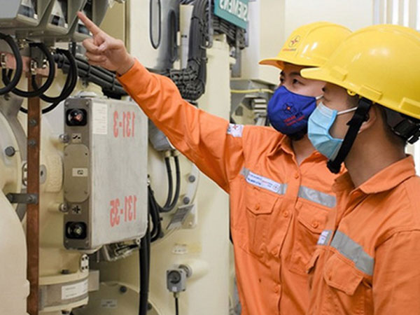 EVN kiến nghị điều chỉnh giá điện như giá xăng dầu