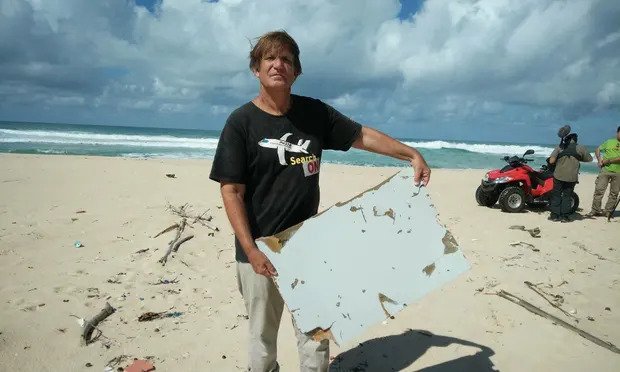 Chuyên gia: Bằng chứng mới nhất cho thấy phi công MH370 có thể 'cố tình lao máy bay xuống biển'