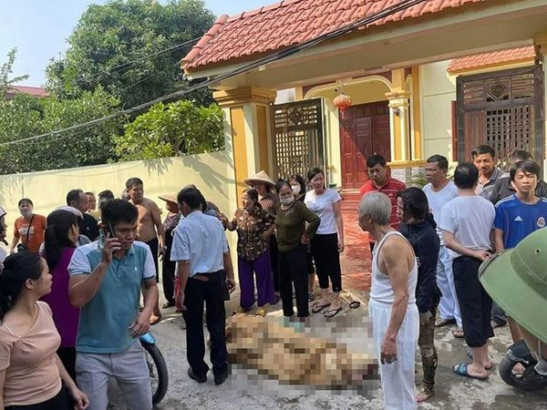 Vụ 3 con gái mang xăng đốt nhà mẹ đẻ ở Hưng Yên: Người mẹ đã qua đời