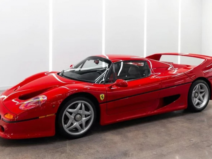 Chiêm ngưỡng siêu xe Ferrari F50 35 năm tuổi vẫn đẹp như mới