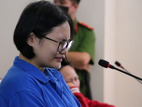 Nữ sinh 21 tuổi đầu độc cha ruột bằng xyanua nhận án chung thân