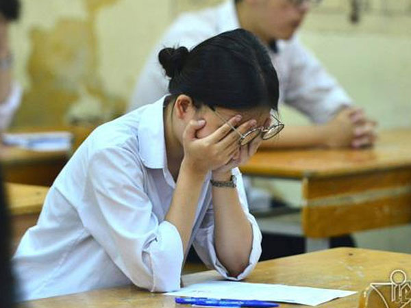 Hàng chục ngàn sinh viên nợ học phí, nguy cơ không được thi cuối kỳ