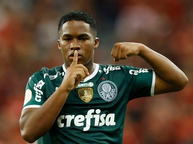 Real công bố thần đồng Brazil với giá không tưởng