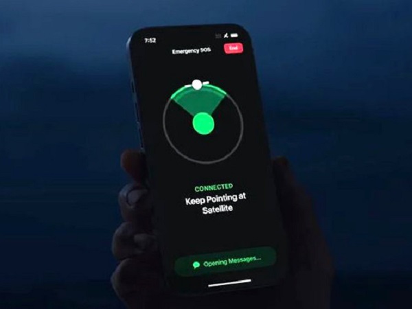 iPhone 14 lại cứu hai mạng người