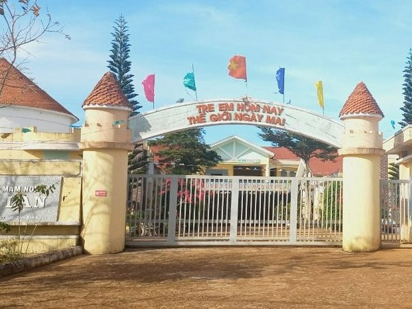Vụ hiệu trưởng điều giáo viên đi tiếp khách: Những 'VIP' nào được điểm tên?
