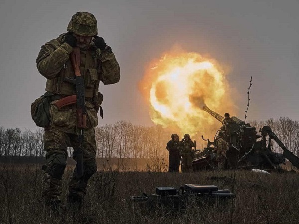 Nga làm gián đoạn nguồn cung vũ khí của Ukraine, phản bác gói trừng phạt của EU