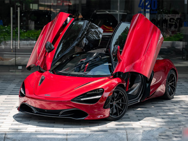 Khám phá 'siêu xe quốc dân' McLaren 720S tại Việt Nam