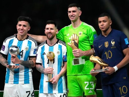 World Cup 2022: Hào quang Messi và nỗi ghen tị thấu tim Mbappe