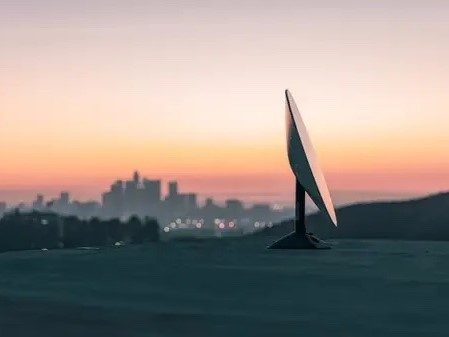 Tỉ phú Elon Musk lại ra tay hỗ trợ Ukraine