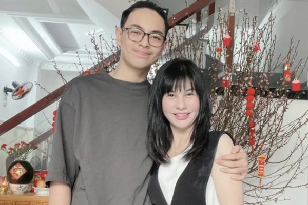 Cát Phượng tiết lộ con trai từng trả tiền để mua một ngày ở nhà cùng mẹ khiến cô 'thắt từng khúc ruột'
