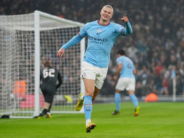 Man City biến Liverpool thành cựu vương League Cup
