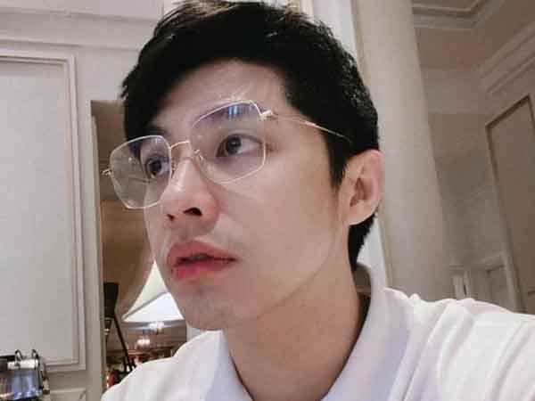 Noo Phước Thịnh bất ngờ đăng đàn thông báo 'mắt mờ', đòi lui về 'buôn bán' giữa lúc sự nghiệp thăng hoa