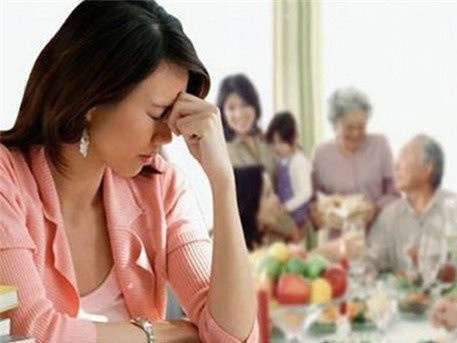 Lấy chồng được vài tháng, cô vợ 'nổi đóa' vì chồng không ăn Tết đầu ở nhà vợ: 'Có ai khổ như em không'