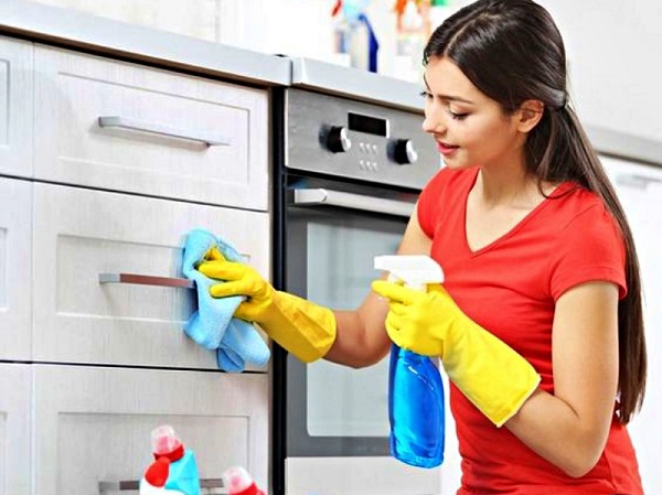 Người trẻ làm giúp việc theo giờ: Nhiều tiền, lắm cạm bẫy