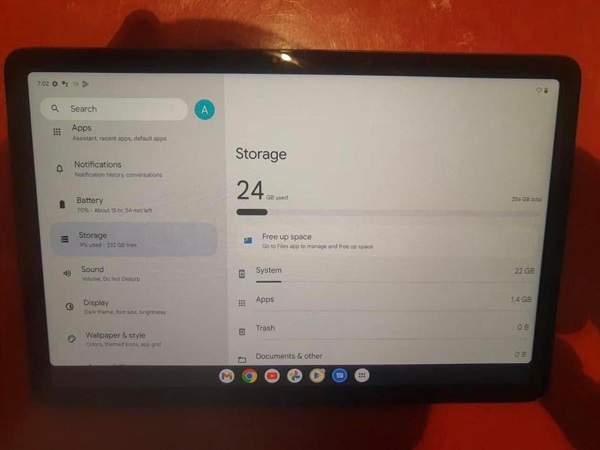 Chưa ra mắt, máy tính bảng Pixel của Google đã bị rao bán trên Facebook