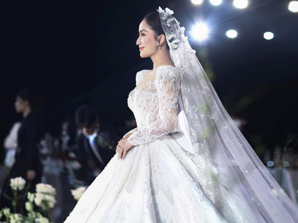 Hậu hôn lễ cổ tích, Khánh Thi bất ngờ viết tâm thư xin lỗi: 'Có lẽ không nên làm đám cưới...'