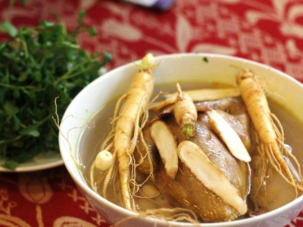 Nhân sâm là món quà Tết đắt đỏ, đại bổ nhưng lại có thể là 'thuốc độc' với những người sau