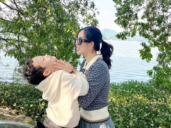 Làm mẹ đơn thân, Ly Kute có cách dạy con nhiều người phải nể