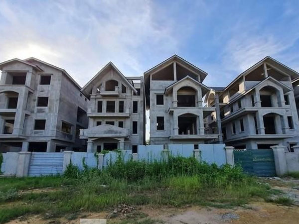 Thị trường bất động sản từ nguy cơ 'bong bóng' sang 'suy thoái'