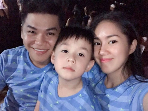 Lê Phương 'tan chảy' trước khoảnh khắc đầy ấm áp giữa chồng và con riêng