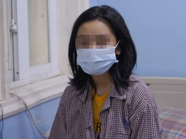 Căn bệnh khiến thiếu nữ 16 tuổi liên tục nghe thấy tiếng nhạc bên tai