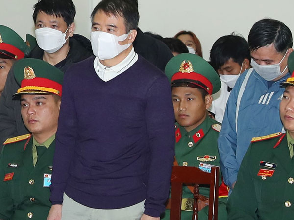 Cựu đại tá Nguyễn Thế Anh được giảm án từ chung thân xuống 22 năm tù