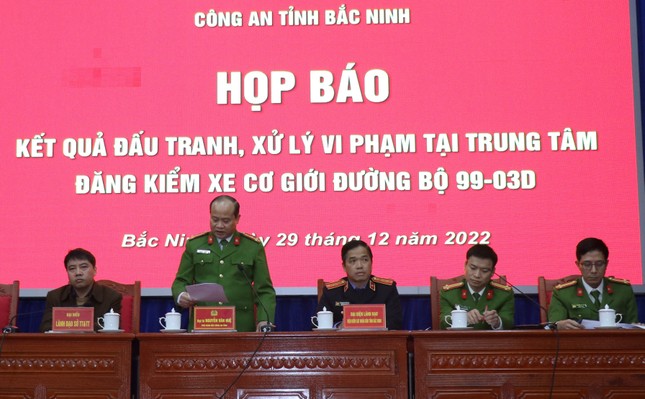 Khởi tố 14 bị can tại trung tâm đăng kiểm ở Bắc Ninh