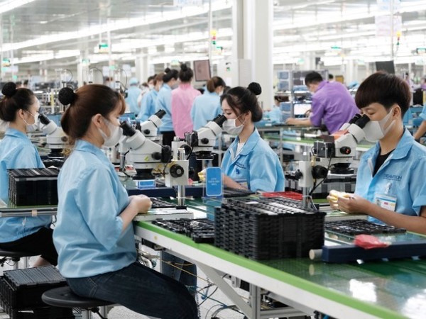 Doanh nghiệp dồn tiền thưởng Tết Âm lịch, thưởng Tết Dương lịch giảm