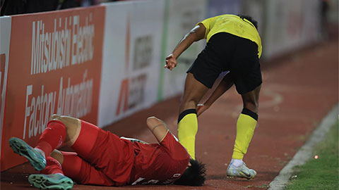 Truyền thông quốc tế ‘bái phục’ trọng tài Sato Ryuji khi cho Việt Nam quả penalty