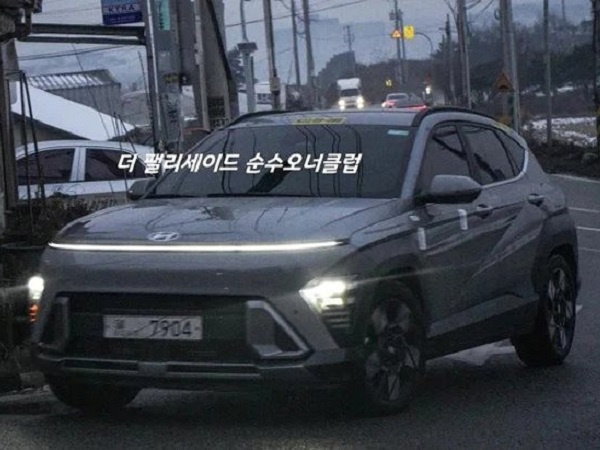 Hyundai Kona 2023 xuất hiện trên đường phố